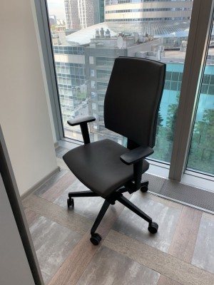 Кресло офисное Job 